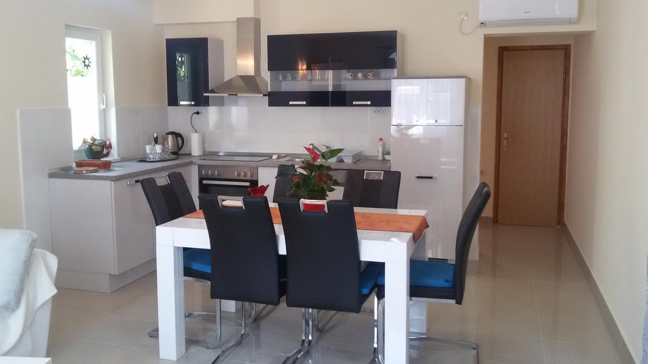 Apartment Anita Vodice Buitenkant foto